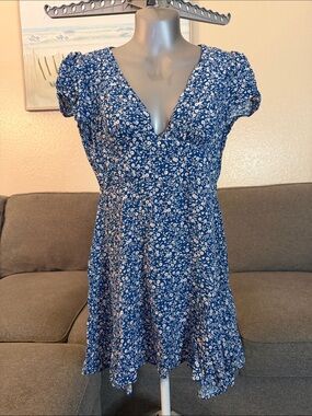 Princess Polly Blue Floral V-Neck Mini Dress
